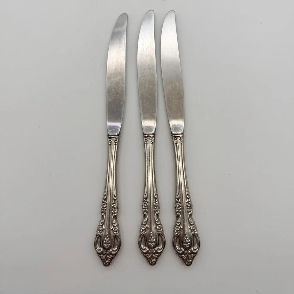 Oneida Community Brahms Stainless Flatware 14 Piece Set Floral Pierced Handle